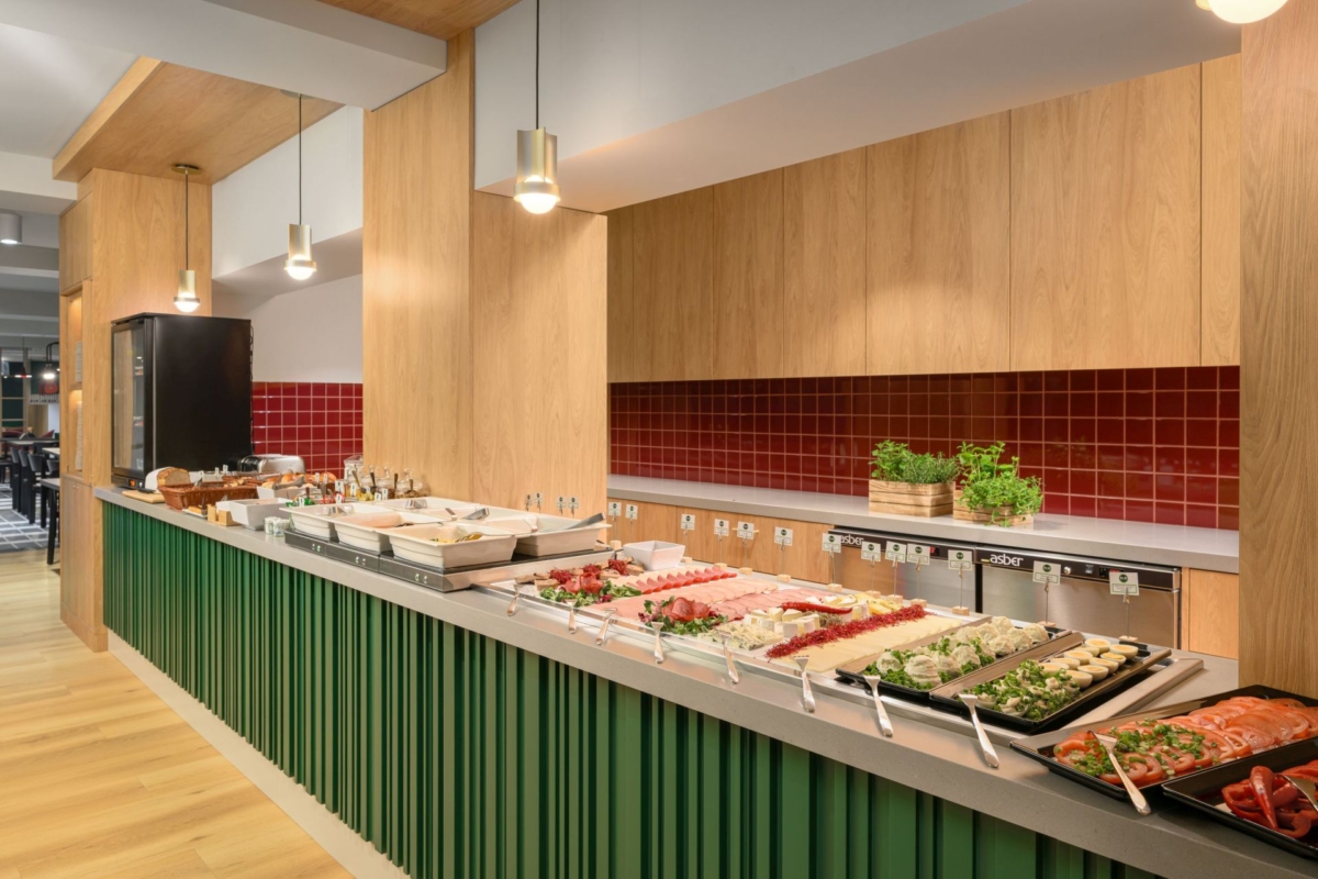hotel-kalisz-centrum_breakfast-buffet (5) hotel-kalisz-centrum_breakfast-buffet (5)